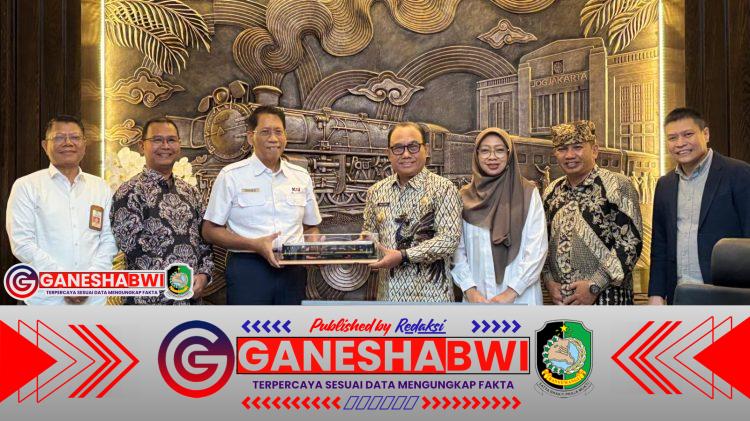 Masuk Tiga Besar Tujuan Terpadat, KAI dan Pemkab Banyuwangi Sepakat Tingkatkan Wisata Masuk Tiga Besar Tujuan Terpadat, KAI dan Pemkab Banyuwangi Sepakat Tingkatkan Wisata