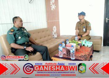 Silaturahmi Danramil 0825/14 Kabat Kapten Czi Dulmajid di Desa Dadapan dan Pakistaji