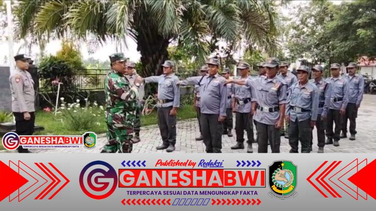 Tingkatkan Kesiapsiagaan, Babinsa Rogojampi Latih Linmas Desa Kaligung Jaga Keamanan Lingkungan Tingkatkan Kesiapsiagaan, Babinsa Rogojampi Latih Linmas Desa Kaligung Jaga Keamanan Lingkungan