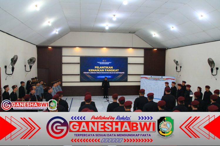 Kalapas Banyuwangi Lantik 6 Pegawai Naik Pangkat, Tekankan Peningkatan Kinerja Kalapas Banyuwangi Lantik 6 Pegawai Naik Pangkat, Tekankan Peningkatan Kinerja