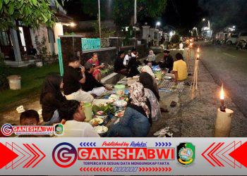 Ribuan Warga dan Wisatawan Meriahkan Tradisi Tumpeng Sewu di Desa Adat Kemiren Banyuwangi