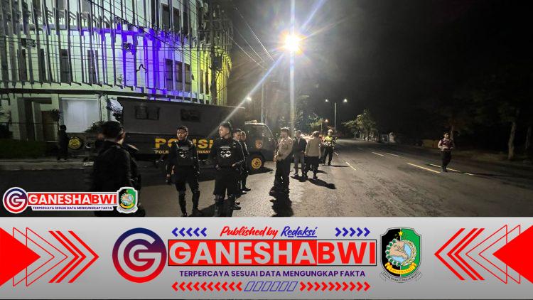 Polresta Banyuwangi Gelar Patroli Skala Besar KRYD Jaga Keamanan Malam Hari Polresta Banyuwangi Gelar Patroli Skala Besar KRYD Jaga Keamanan Malam Hari
