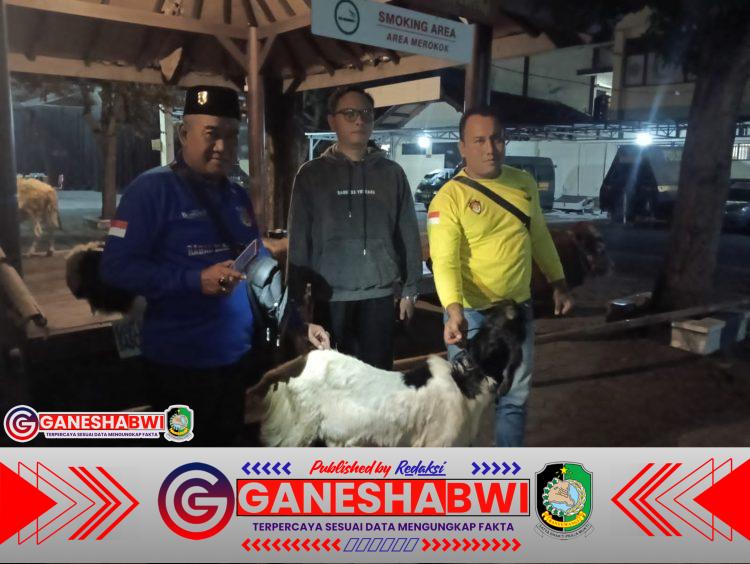 Kapolresta Banyuwangi Serahkan Hewan Kurban ke PW FRN, Pererat Sinergi dengan Insan Pers