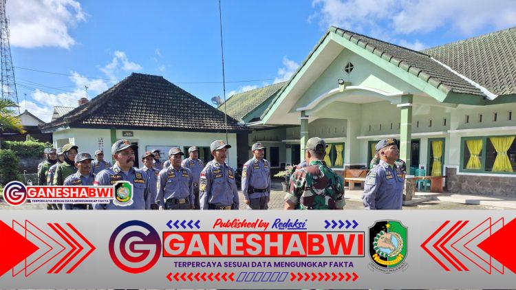 Koramil Kalibaru Berikan Pelatihan Linmas Kajarharjo, Perkuat Semangat Bela Negara