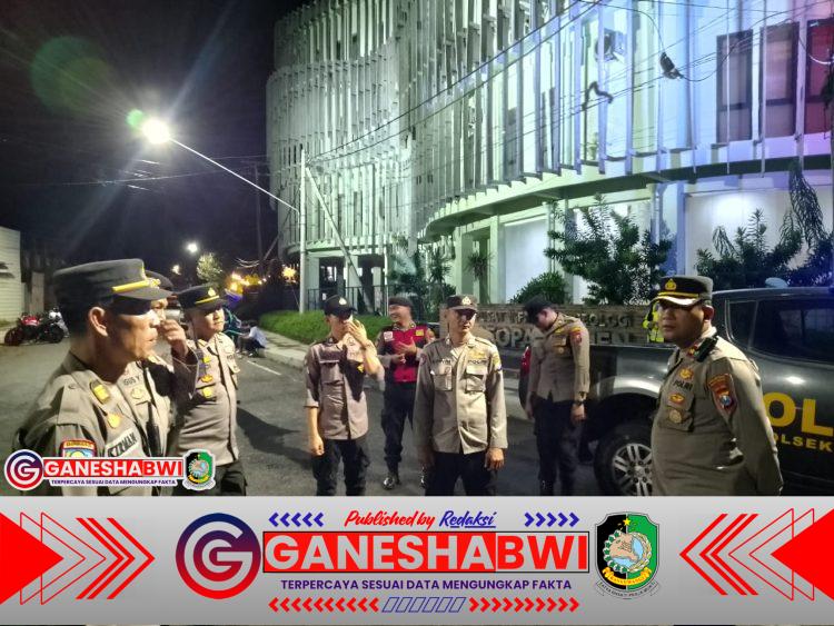 Libur Panjang dan Akhir Pekan, Polresta Banyuwangi Intensifkan Patroli Malam Cegah Gangguan Kamtibmas Libur Panjang dan Akhir Pekan, Polresta Banyuwangi Intensifkan Patroli Malam Cegah Gangguan Kamtibmas