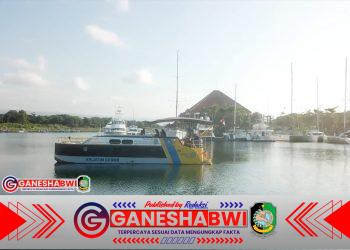 Cuma Rp 79 Ribu, Wisatawan Bisa Naik Kapal Listrik Mewah Jelajahi Pantai Banyuwangi