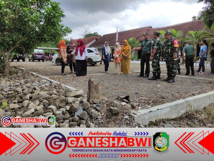 Persit KCK Cabang XXXIX Kodim 0825 Tinjau Bangunan SMP Kartika IV-7 Siliragung, Dukung Fasilitas Pendidikan