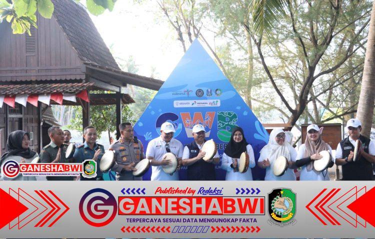 Kasdim 0825/Banyuwangi Hadiri Aktivasi Gerakan Wisata Bersih di Watu Dodol, Dorong Sinergi Pariwisata dan Lingkungan