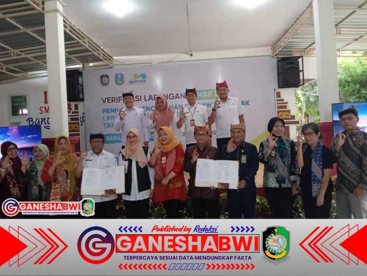 Banyuwangi Perkuat Komitmen Cegah Perkawinan Anak, Raih Penghargaan dari Pemprov Jatim Banyuwangi Perkuat Komitmen Cegah Perkawinan Anak, Raih Penghargaan dari Pemprov Jatim