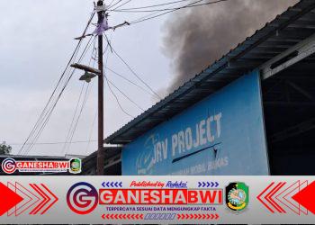 Mobil dan Motor Terbakar di Wongsorejo Banyuwangi, Diduga Akibat Percikan Las Mengenai Tabung Gas Bocor