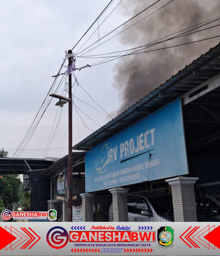 Mobil dan Motor Terbakar di Wongsorejo Banyuwangi, Diduga Akibat Percikan Las Mengenai Tabung Gas Bocor Mobil dan Motor Terbakar di Wongsorejo Banyuwangi, Diduga Akibat Percikan Las Mengenai Tabung Gas Bocor