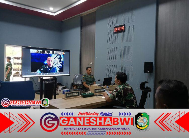 Anggota Staf Ops Kodim Banyuwangi Ikuti Vicon Evaluasi Proglatsi TNI AD Sistem Blok TW II