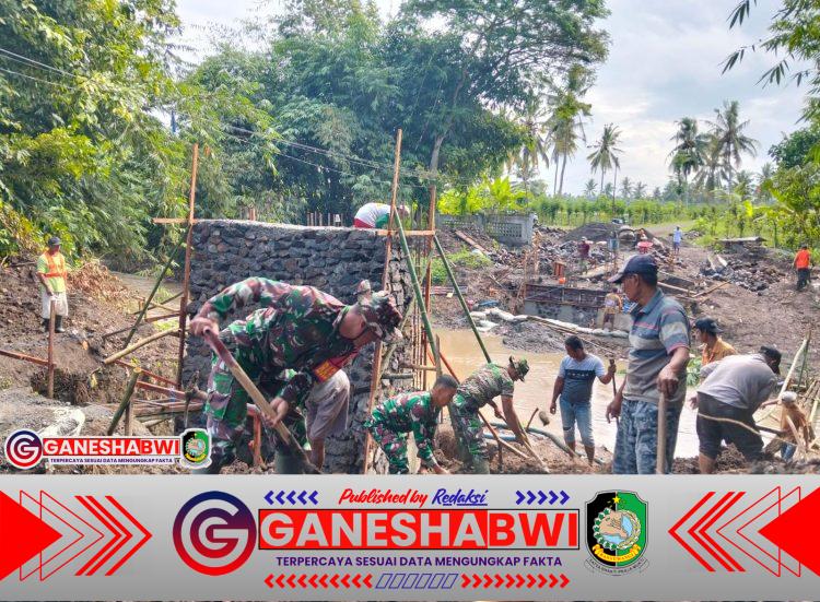 Babinsa Tetap Semangat Meski Letih Demi Sukseskan Pra TMMD 125 yang Produktif Babinsa Tetap Semangat Meski Letih Demi Sukseskan Pra TMMD 125 yang Produktif