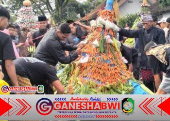 Grebeg Suro 2025 Semarak di Sempu, Warga Arak Hasil Bumi sebagai Wujud Syukur