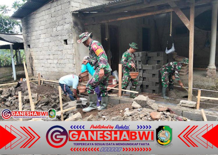 Semangat Babinsa Kodim Banyuwangi di Pra TMMD ke-125 Siliragung, Bangun Rutilahu dan Sinergi dengan Warga Semangat Babinsa Kodim Banyuwangi di Pra TMMD ke-125 Siliragung, Bangun Rutilahu dan Sinergi dengan Warga