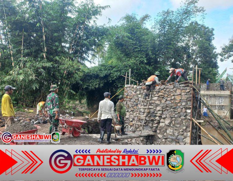 Pondasi Jembatan Pra-TMMD 125 di Siliragung Mulai Terbentuk, Wujudkan Akses Lebih Baik Bagi Warga