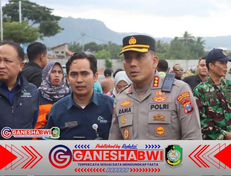 Kapolresta Banyuwangi Sambut 21 Korban Selamat KMP Tunu Pratama Jaya di ASDP Ketapang