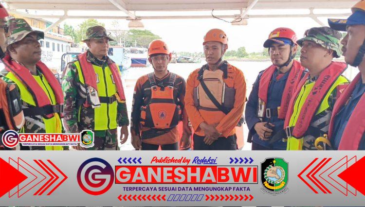 Kodim 0825 Banyuwangi Susuri Pesisir Cari Korban KMP Tunu Pratama Jaya, Sempat Temukan Matras di Selat Bali Kodim 0825 Banyuwangi Susuri Pesisir Cari Korban KMP Tunu Pratama Jaya, Sempat Temukan Matras di Selat Bali