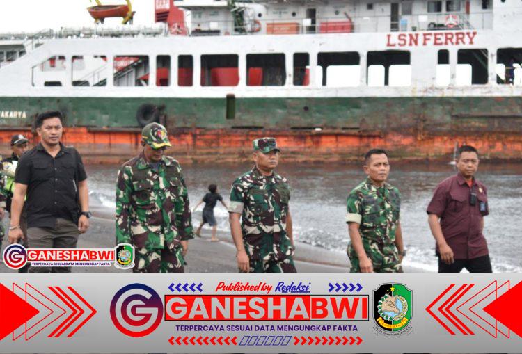 Danrem 083/Baladhika Jaya Bersama Dandim 0825 Banyuwangi Turun Langsung ke Lokasi Pencarian Korban KMP Tunu Pratama Jaya Danrem 083/Baladhika Jaya Bersama Dandim 0825 Banyuwangi Turun Langsung ke Lokasi Pencarian Korban KMP Tunu Pratama Jaya