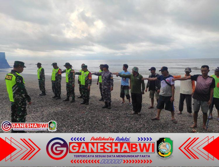 Sinergitas TNI, Polri, dan Warga Lanjutkan Pencarian Hari Ketiga Korban KMP Tunu Pratama Jaya