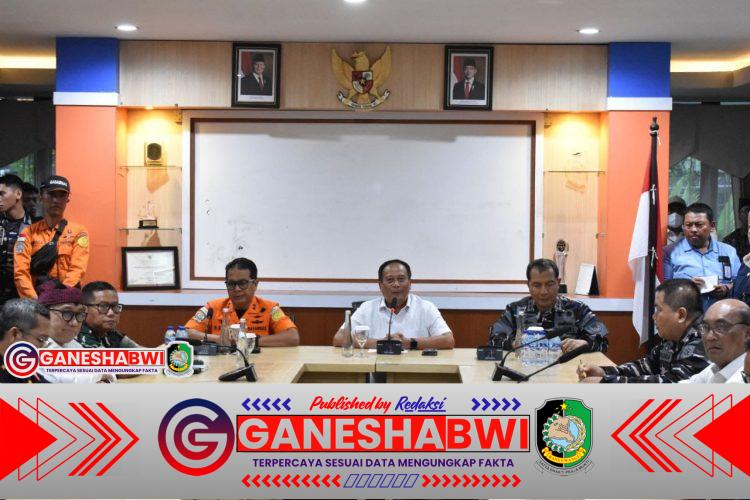 Danrem 083/Baladhika Jaya Hadiri Rakor Penanganan Tragedi KMP Tunu Pratama Jaya di Pelabuhan ASDP Ketapang Danrem 083/Baladhika Jaya Hadiri Rakor Penanganan Tragedi KMP Tunu Pratama Jaya di Pelabuhan ASDP Ketapang