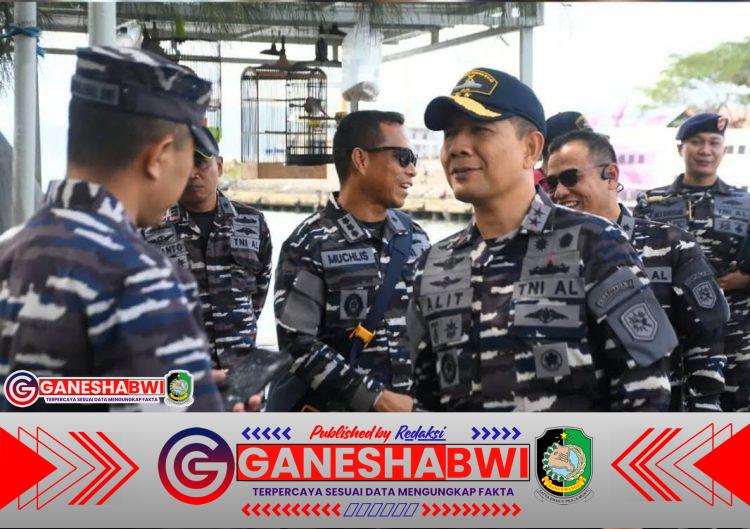 Pangkoarmada II Tinjau Langsung Operasi SAR KMP Tunu Pratama Jaya di Perairan Selat Bali