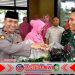 Koramil Genteng Beri Kejutan Tumpeng HUT Bhayangkara ke-79, Perkuat Sinergi TNI-Polri
