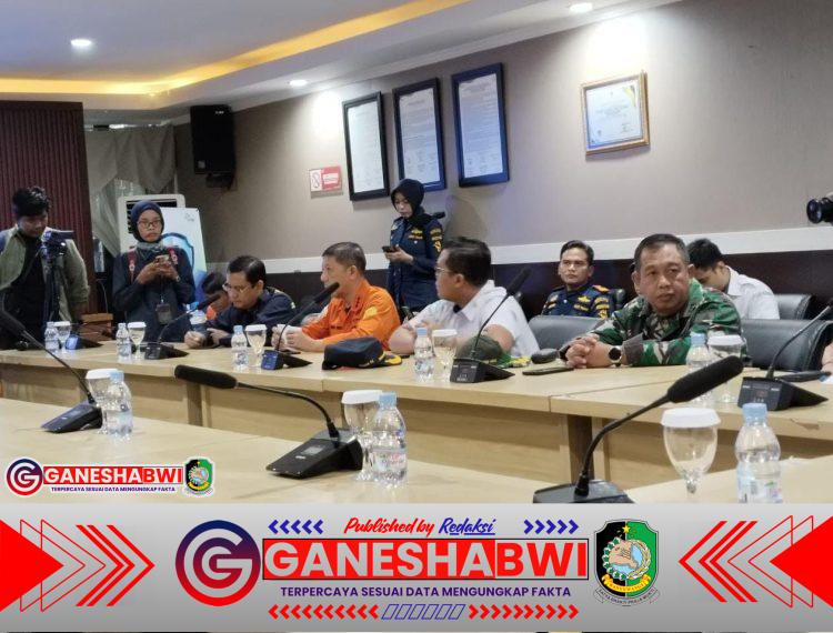 Kasdim 0825 Banyuwangi Hadiri Rapat Koordinasi Pencarian Korban Tenggelam KMP Tunu Pratama Jaya Kasdim 0825 Banyuwangi Hadiri Rapat Koordinasi Pencarian Korban Tenggelam KMP Tunu Pratama Jaya