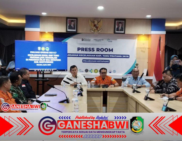 Dandim 0825 Banyuwangi Hadiri Rapat Evaluasi dan Konferensi Pers Penanganan Korban KMP Tunu Pratama Jaya