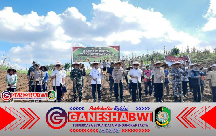 Danposramil Tegalsari Hadiri Penanaman Jagung Serentak di Lahan Perhutanan Sosial Danposramil Tegalsari Hadiri Penanaman Jagung Serentak di Lahan Perhutanan Sosial