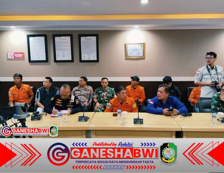 Dandim Banyuwangi Dampingi Evaluasi Operasi SAR Hari ke-11 Kecelakaan KMP Tunu Pratama Jaya Dandim Banyuwangi Dampingi Evaluasi Operasi SAR Hari ke-11 Kecelakaan KMP Tunu Pratama Jaya