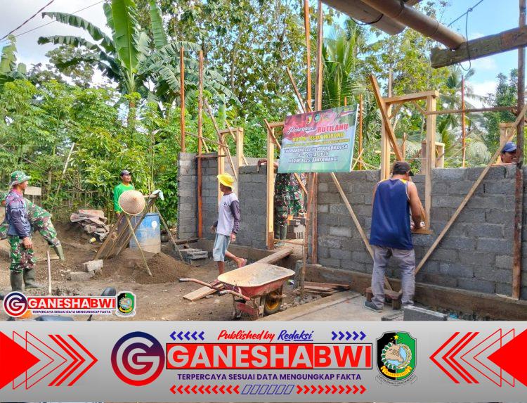 Gotong Royong TNI dan Warga Banyuwangi, Wujudkan Rumah Layak Huni Lewat Pra TMMD 125 Gotong Royong TNI dan Warga Banyuwangi, Wujudkan Rumah Layak Huni Lewat Pra TMMD 125