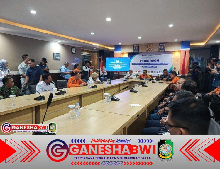 Danramil Kalipuro Hadiri Press Conference SAR Terkait KMP Pratama Jaya di Selat Bali
