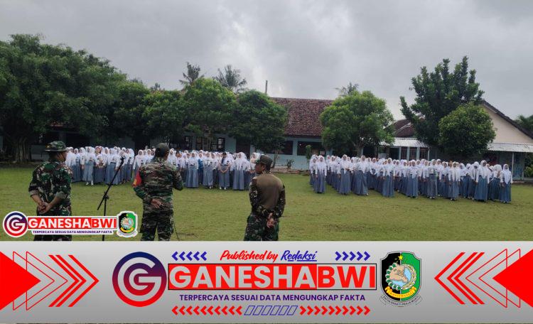 Koramil 0825/17 Muncar Tanamkan Disiplin dan Wawasan Kebangsaan pada MPLS SMA Negeri 1 Muncar Koramil 0825/17 Muncar Tanamkan Disiplin dan Wawasan Kebangsaan pada MPLS SMA Negeri 1 Muncar