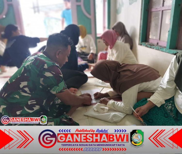 Babinsa Jadi Guru Baca Tulis, Ibu-Ibu Wangkal Kalipuro Antusias Belajar di Usia Senja