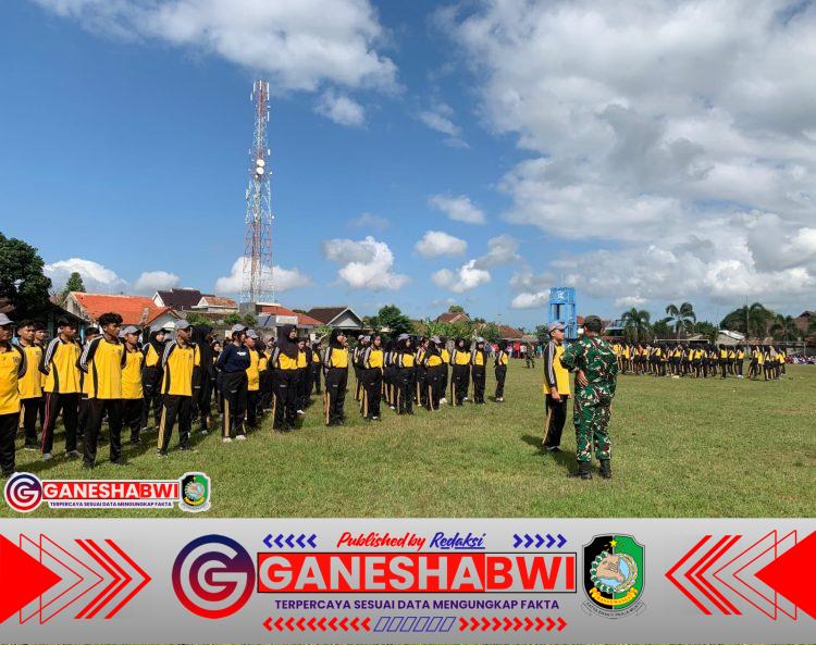 Koramil Pesanggaran Latih 360 Siswa SMA Negeri 1 Dasar PBB untuk Disiplin dan Nasionalisme