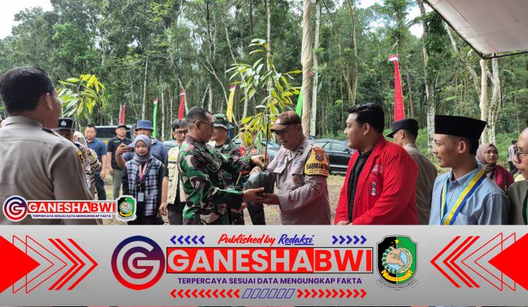 Dandim 0825 Banyuwangi Ajak Masyarakat Lestarikan Lingkungan Lewat Penanaman Pohon di Sempu