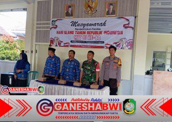 Babinsa Songgon Hadiri Pembentukan Panitia HUT RI ke-80 di Desa Sumberarum