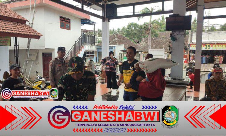 Babinsa Koramil Glagah Dampingi Penyaluran 3.222 Paket Bantuan Pangan untuk Warga