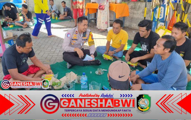 Polresta Banyuwangi Ngopi Bareng Sopir Sosialisasikan Operasi Patuh dan Bahaya ODOL