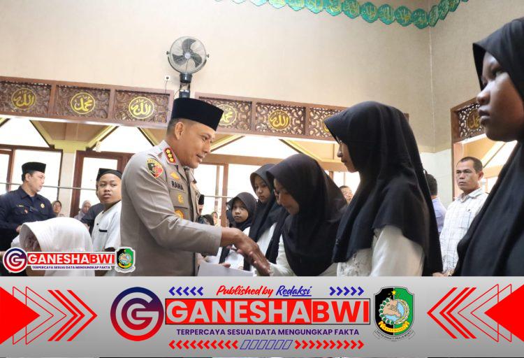 Polresta Banyuwangi Santuni Anak Yatim dan Gelar Doa Bersama untuk Keselamatan dan Kamtibmas Polresta Banyuwangi Santuni Anak Yatim dan Gelar Doa Bersama untuk Keselamatan dan Kamtibmas