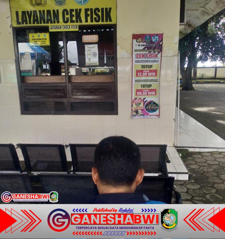Samsat Benculuk Tutup Jam 10.42, Alasan Akhir Bulan Picu Kritik Publik