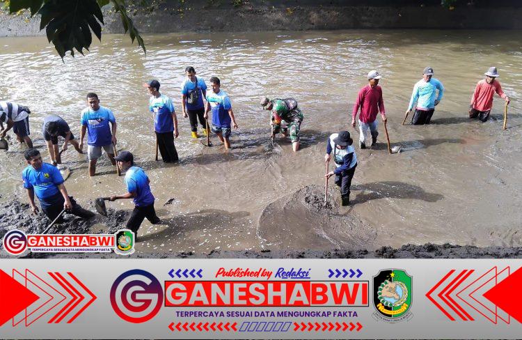 Koramil Bangorejo Turut Bersihkan Dam Sere dalam Peringatan Hari Sungai Nasional
