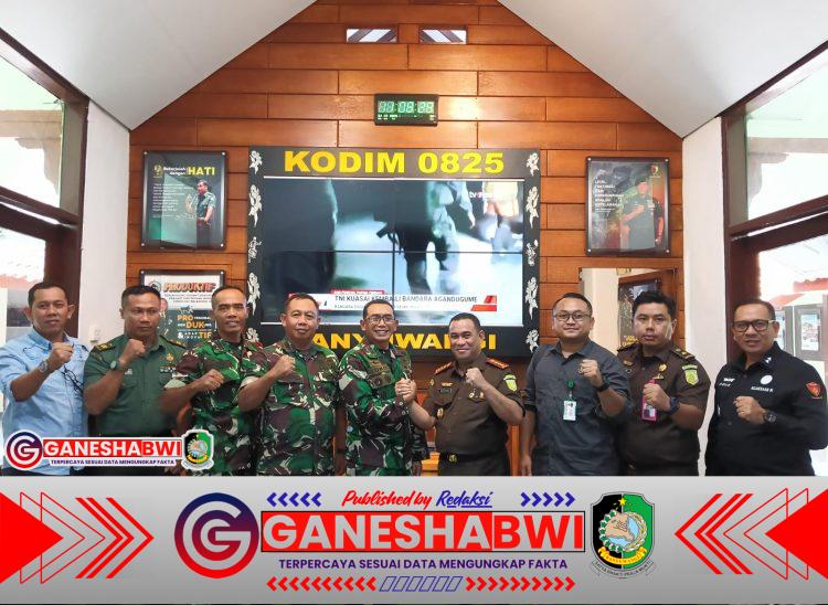 Sinergitas TNI-Kejaksaan, Kajari Banyuwangi Kunjungi Kodim 0825 Bahas Pengamanan dan Penegakan Hukum