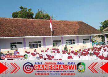 Koramil Genteng Ajak Siswa SD Islam AL-HUDA Bangun Karakter Disiplin dan Produktif Lewat Upacara Bendera