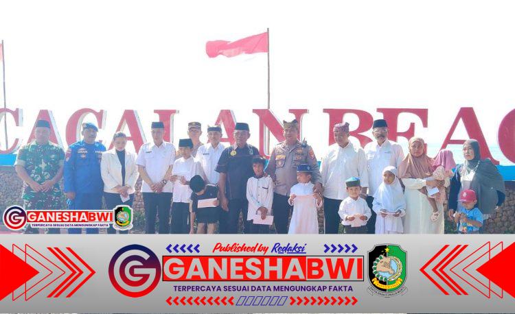 Babinsa Klatak Ikut Lestarikan Tradisi Rebo Pungkasan di Pantai Cacalan Babinsa Klatak Ikut Lestarikan Tradisi Rebo Pungkasan di Pantai Cacalan