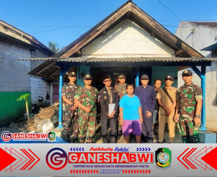 Kesbangpol Jatim Tinjau Program Bedah Rumah di Desa Karangdoro Kesbangpol Jatim Tinjau Program Bedah Rumah di Desa Karangdoro