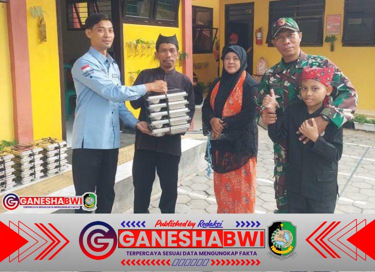 Babinsa Bulusan Dampingi Distribusi Makan Bergizi Gratis untuk 1.874 Siswa di Kalipuro