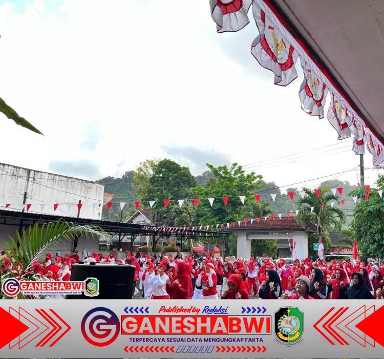 Persit Koramil 0825/10 Bangorejo Meriahkan HUT RI ke-80 dengan Senam dan Lomba Gembira Persit Koramil 0825/10 Bangorejo Meriahkan HUT RI ke-80 dengan Senam dan Lomba Gembira