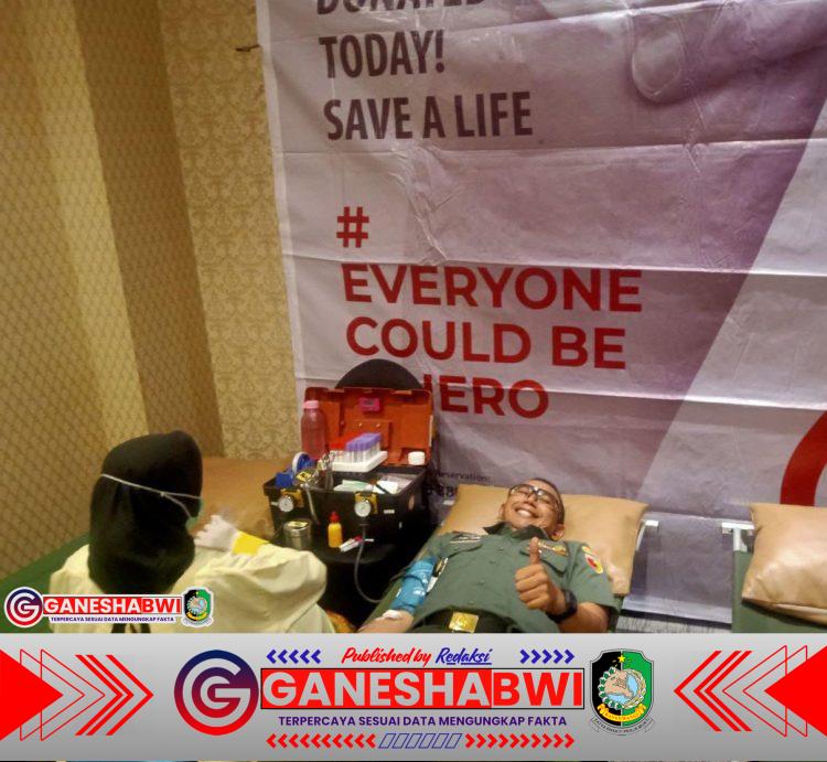 Dandim 0825 Banyuwangi dan Koramil Giri Turut Serta Donor Darah di Hotel Aston